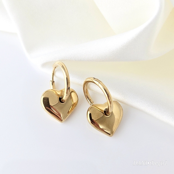NEW Gold 2-in-1 Heart Charm Huggie Hoop Earrings - Picture 9 of 9
